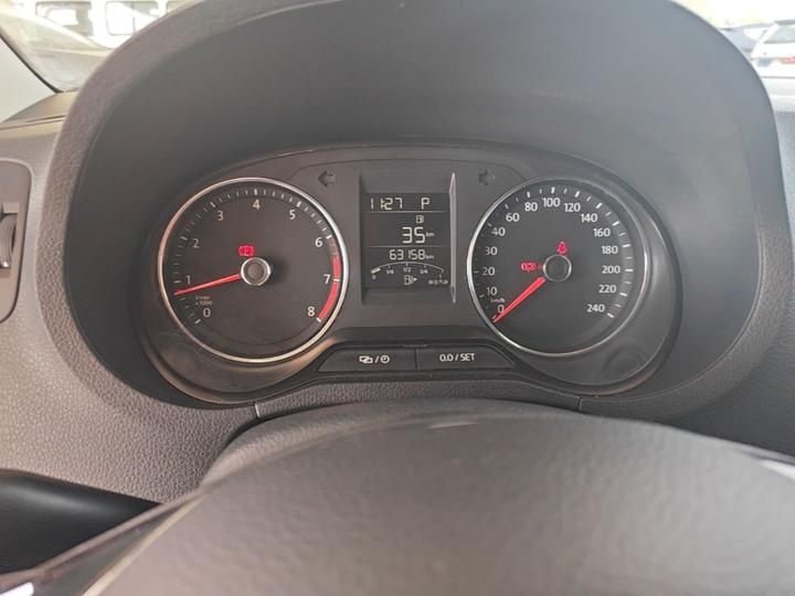 Polo 2016 1.6L AT Comfort photo 7