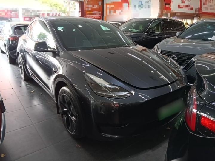 Model Y 2024 RWD photo 3