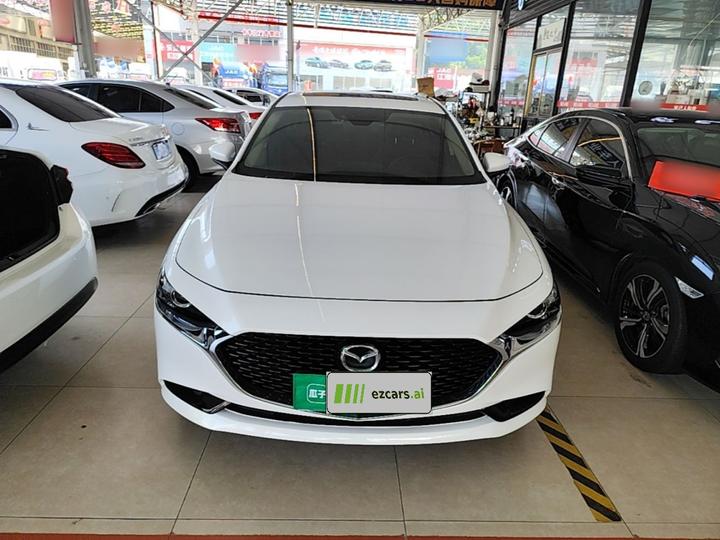 3 Axela 2021 2.0L AT photo 2