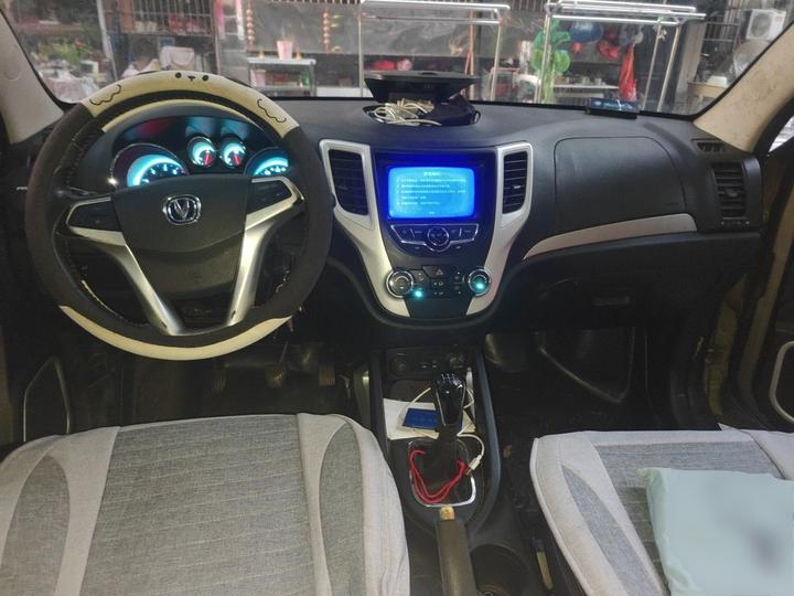 CS35 2015 1.6L MT Luxury IV photo 5