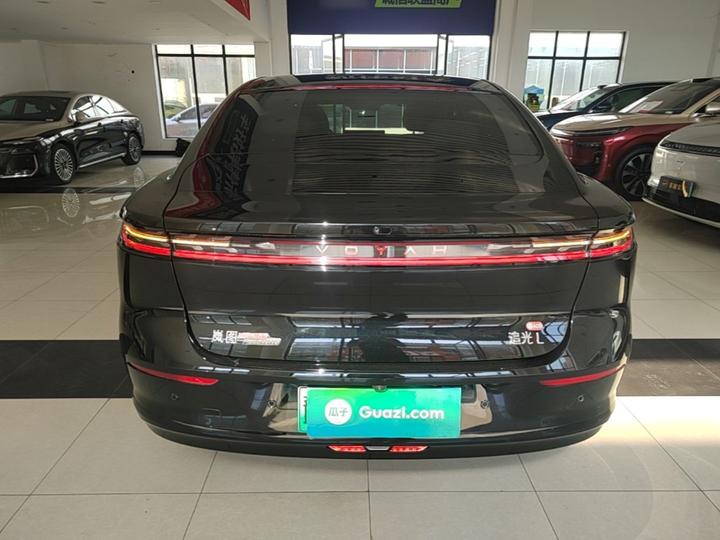 Voyah Passion L 2026 AWD Ultra photo 3