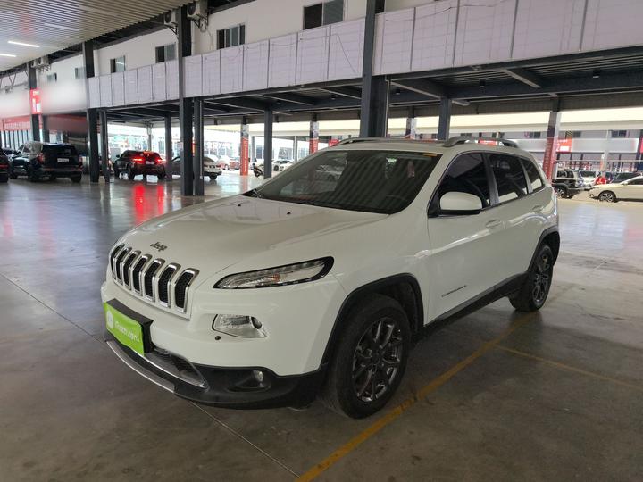 Cherokee 2020 2.0L RWD Classic Sport