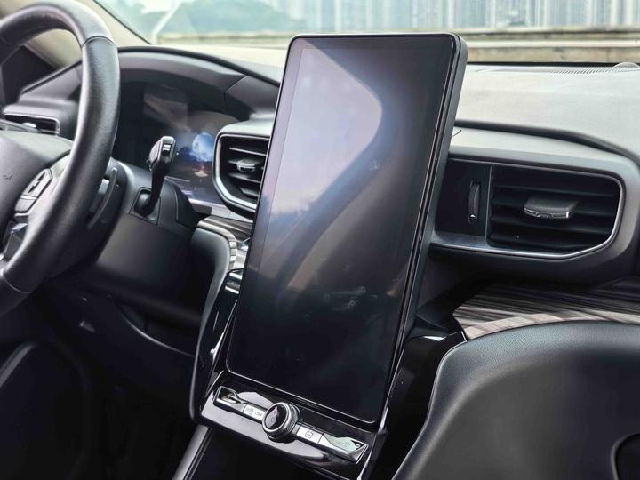 Explorer 2020 EcoBoost 285 AWD Titanium 6-Seater photo 4