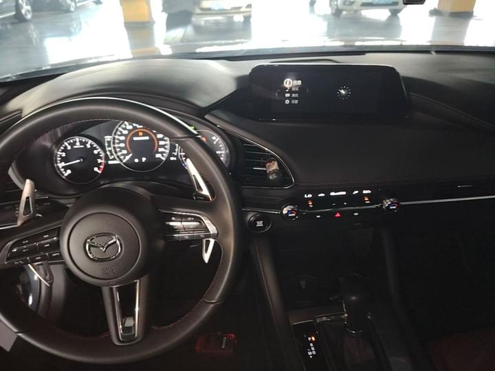 3 Axela 2022 2.0L AT photo 5