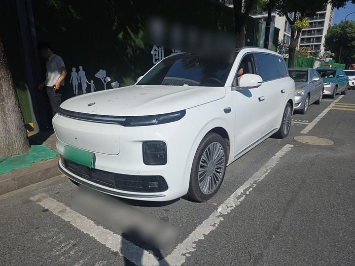 Leapmotor D19 2026 EV 620 Smart Premium 6-Seater