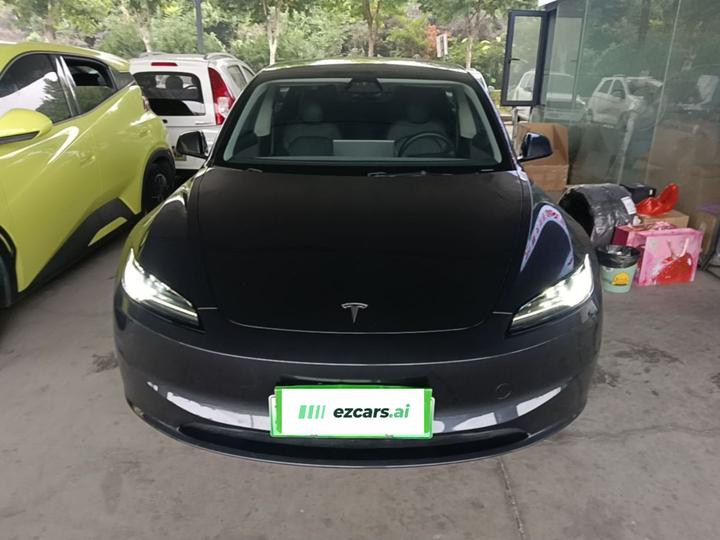 Model 3 2025 RWD photo 2