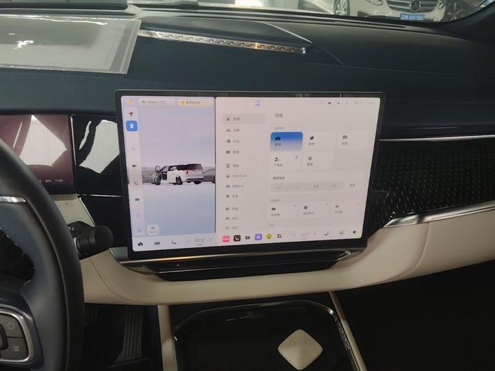 009 2024 7-Seater 108kWh photo 8