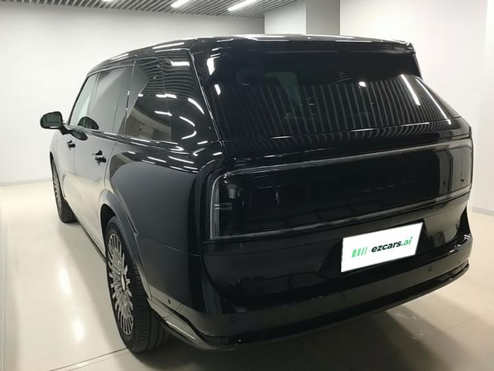 9X 2025 Ultra 70kWh 6-Seater photo 4