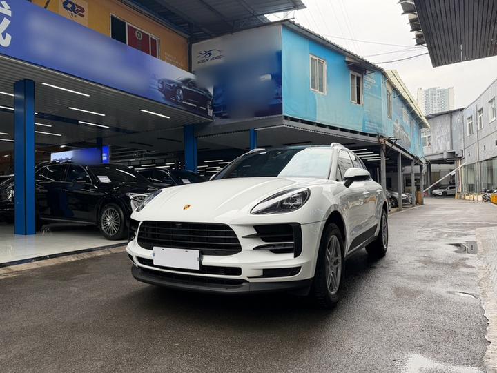 2021 Macan 2.0T
