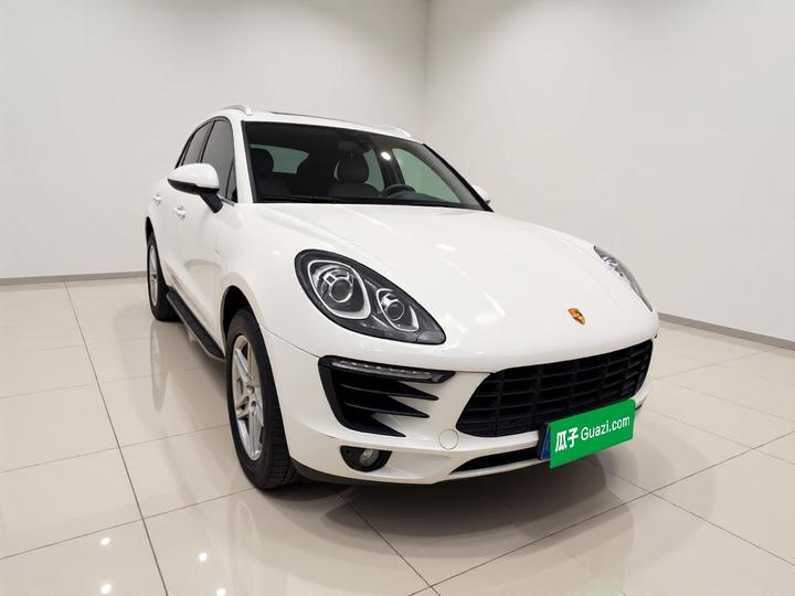 2017 Macan 2.0T photo 3