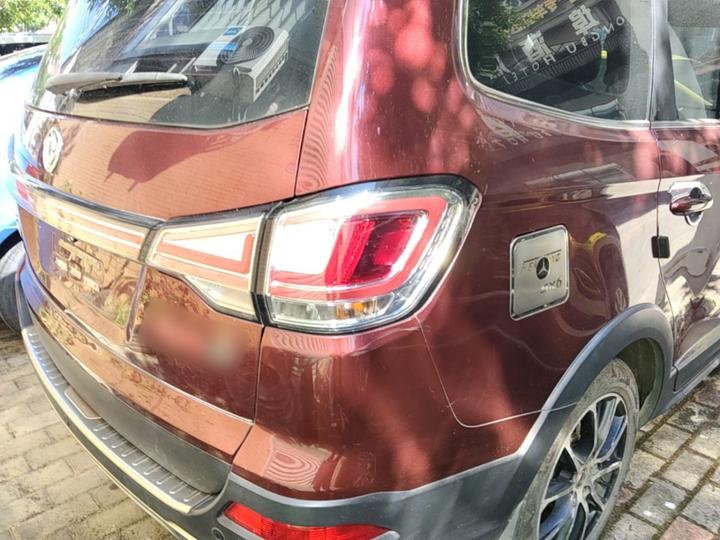 Forthing SX6 2016 1.6L MT Luxury photo 7