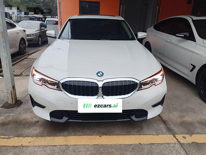 3 Series 2020 320i Sport Package photo 2