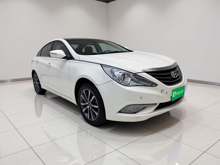 Sonata 2015 Classic 2.0L AT Leading photo 6