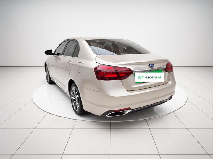 Emgrand 2018 1.5L MT photo 4