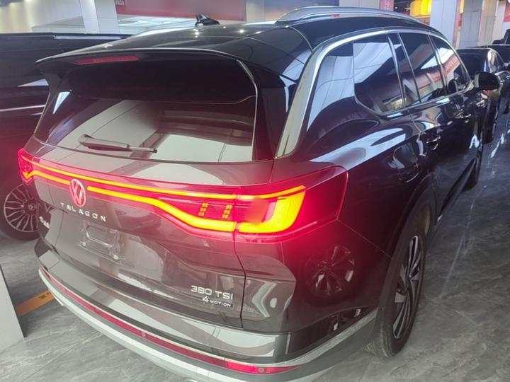 2021 380TSI AWD Luxury Pro photo 5