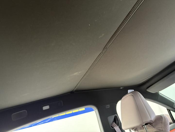 L60 2024 60kWh RWD photo 8