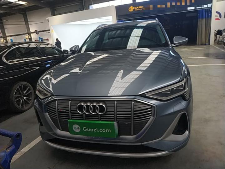 e-tron 2021 50 quattro photo 2