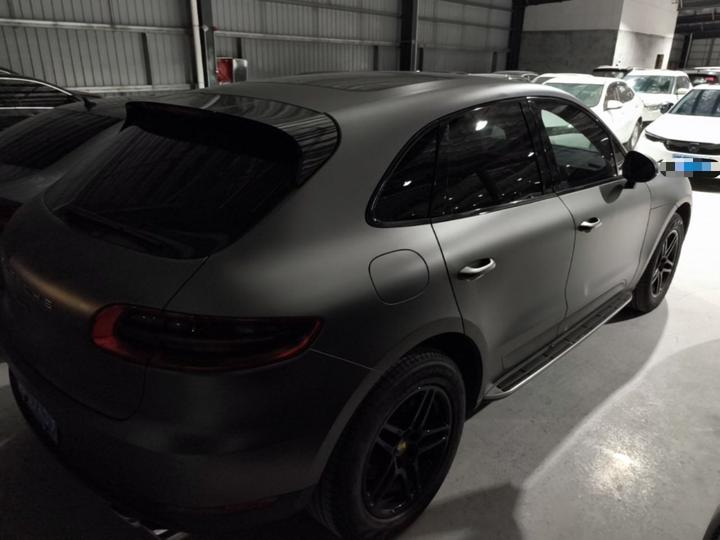 2017 Macan 2.0T photo 4