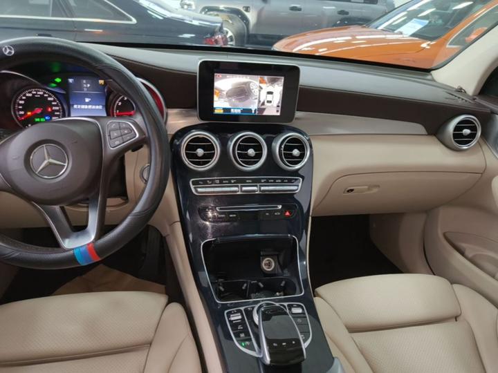 GLC 2017 GLC 200 4MATIC photo 8