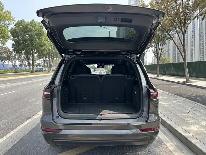 Li Auto ONE 2021 EREV 6-Seater photo 8
