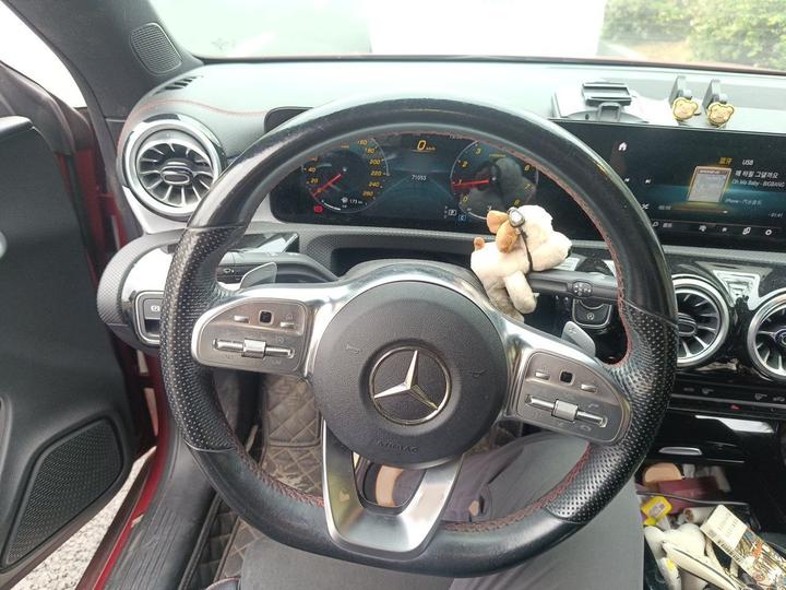 CLA 2022 CLA 200 4MATIC photo 3