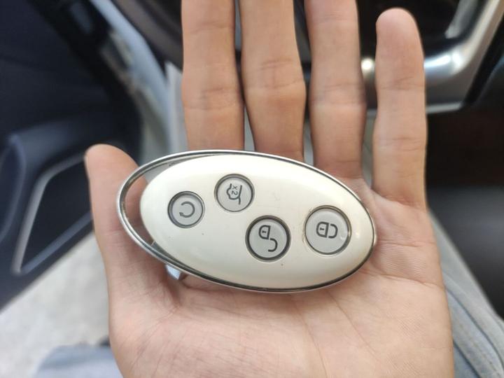 Song MAX 2017 1.5T AT Connected Luxury 7-Seater photo 8