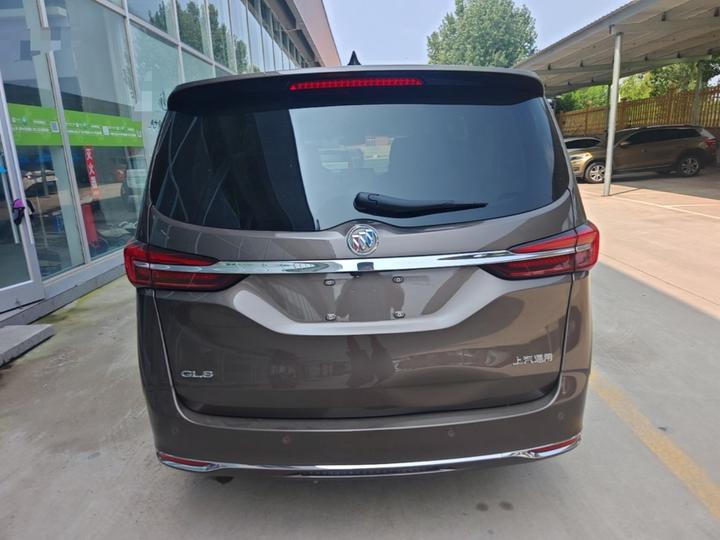 GL8 2023 Facelift Luxury photo 3