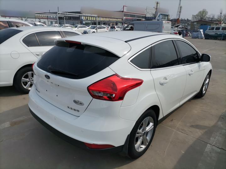 Focus 2017 Hatchback 1.6L AT Comfort photo 4