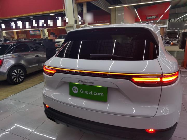 2018 Cayenne 3.0T photo 3