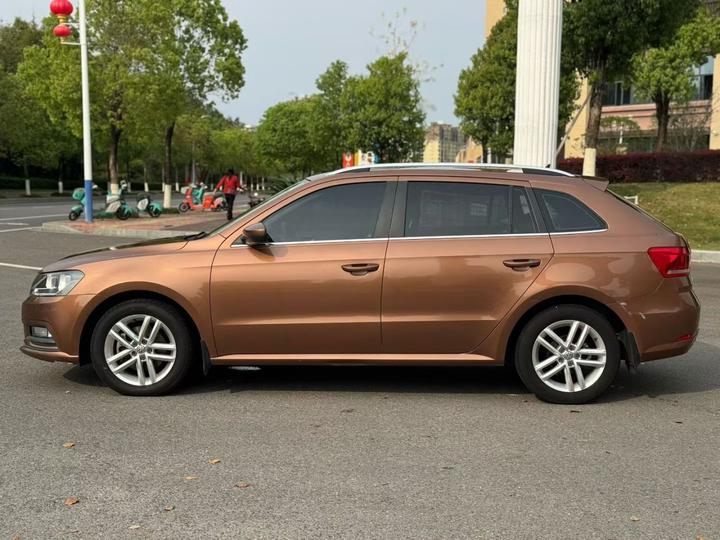 2015 230TSI DSG Comfort photo 4