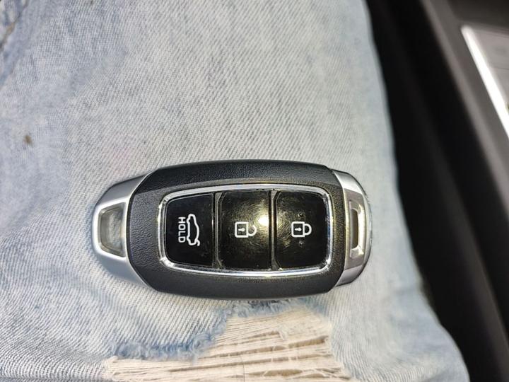 Elantra 2023 1.5L CVT LUX Premium photo 8