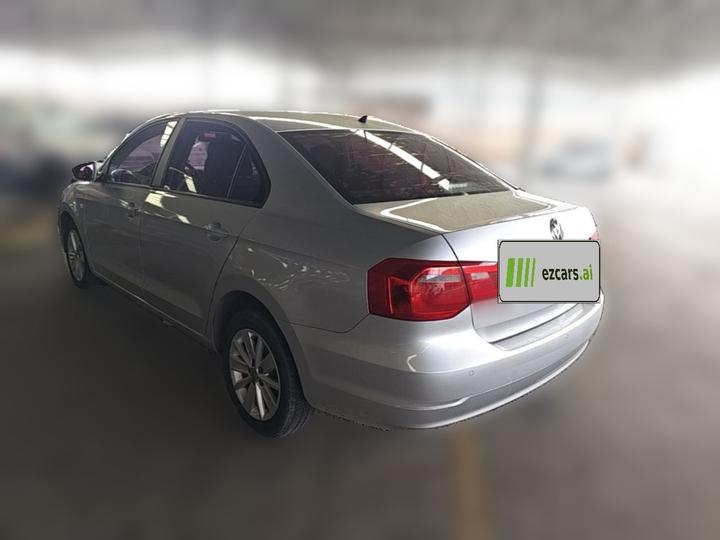 2015 1.6L AT Comfort photo 4