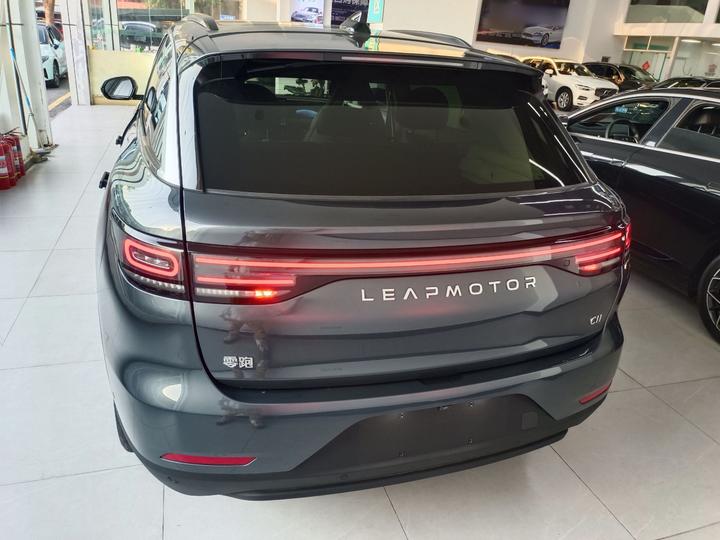 Leapmotor C11 2024 EV 580 Exclusive photo 5