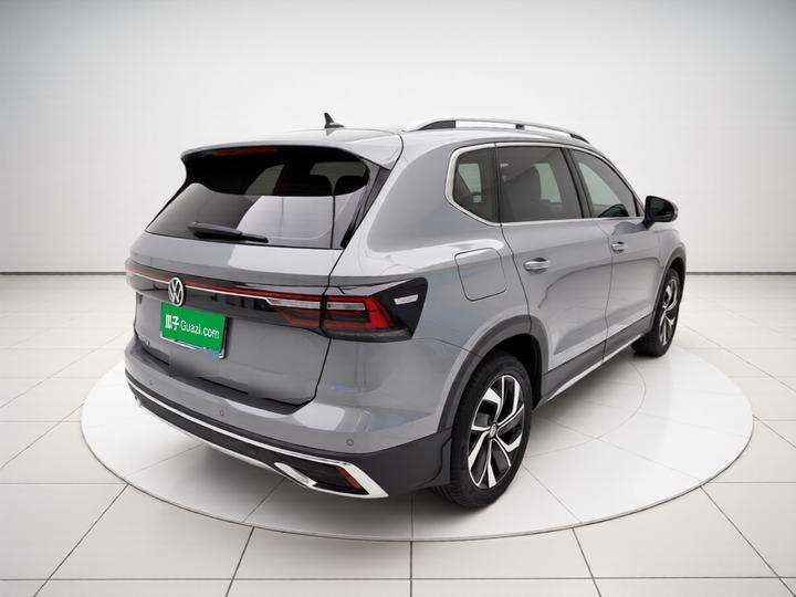 Tharu 2023 300TSI RWD photo 6
