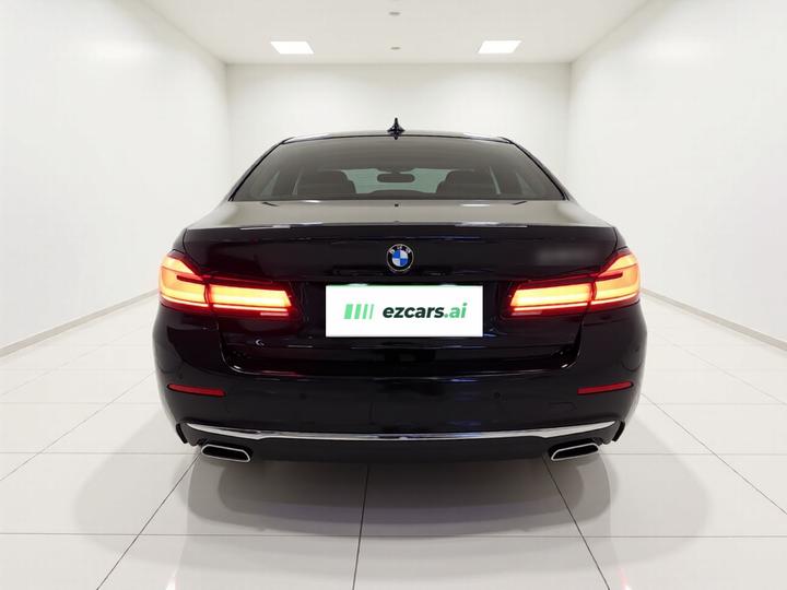 5 Series 2021 530Li Leading Luxury photo 5