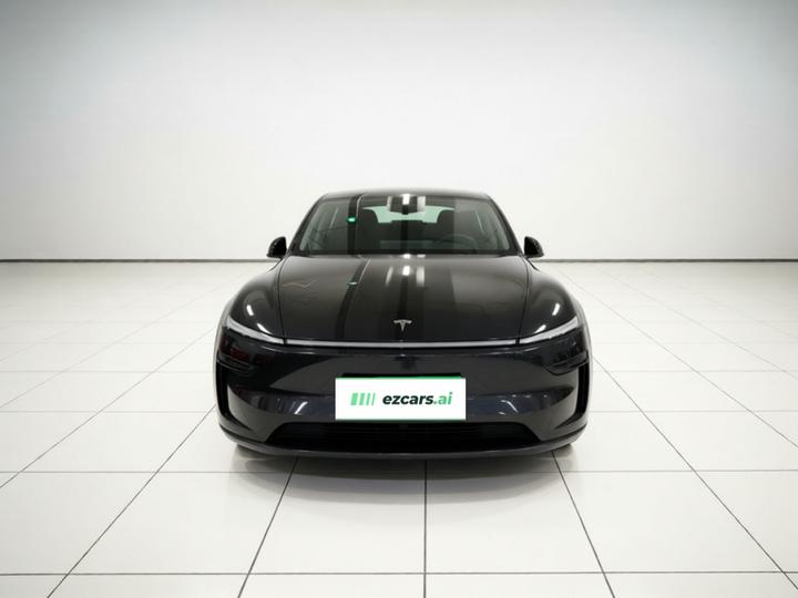 Model Y 2025 Long Range AWD Launch Edition photo 2