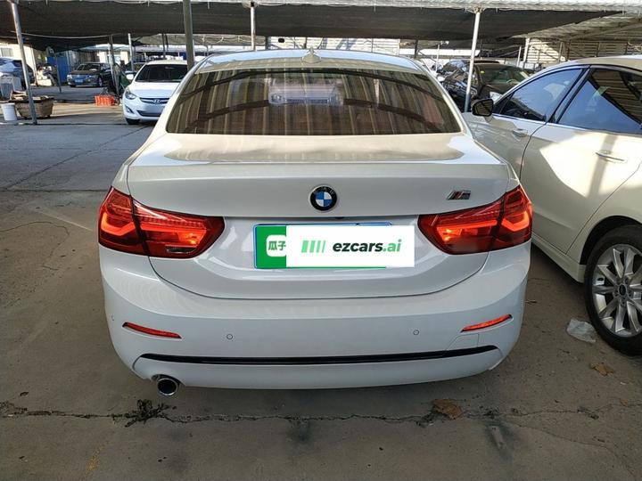 1 Series 2018 118i Sport photo 4