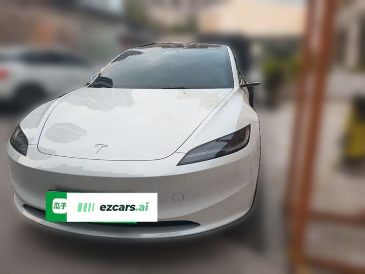 Model 3 2023 RWD photo 2