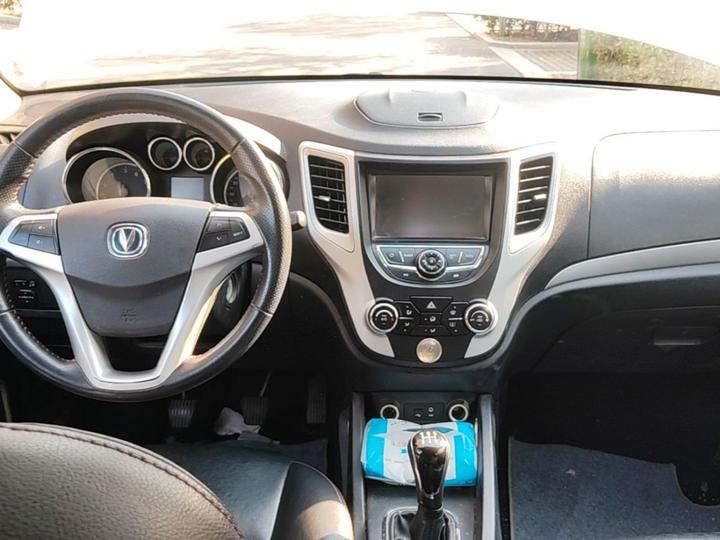 CS35 2015 1.6L MT Luxury IV photo 6