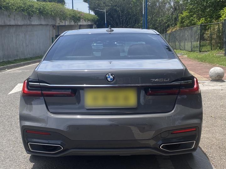 7 Series 2021 740Li Leading M Sport Package photo 3
