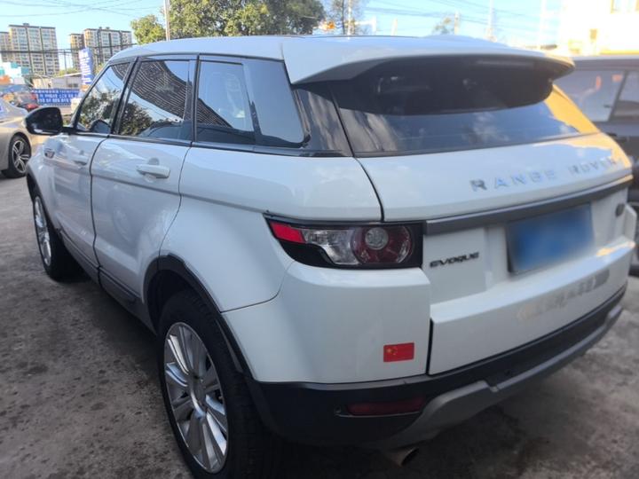 Range Rover Evoque 2015 2.0T 5-Door photo 4