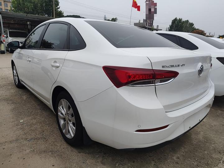 Excelle 2021 Facelift Classic 1.5L AT Elite photo 4