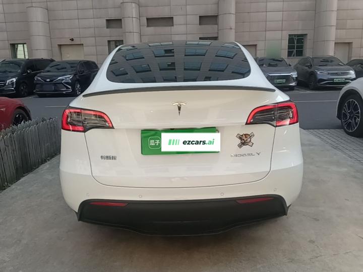 Model Y 2021 Long Range AWD photo 7
