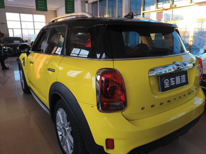 2017 1.5T COOPER ALL4 Wagon photo 4