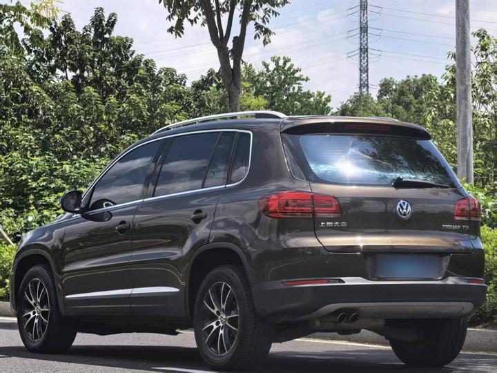 Tiguan 2015 1.8TSI AT RWD Luxury photo 3