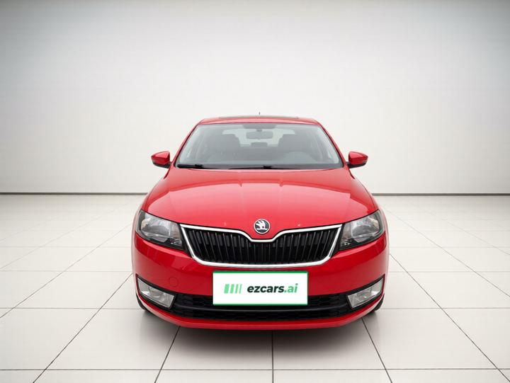 Rapid Spaceback 2016 Facelift 1.6L MT photo 2