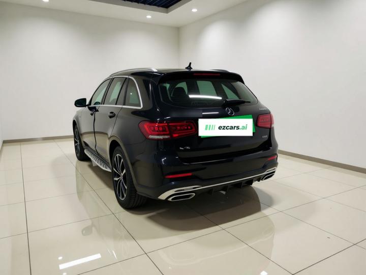 GLC 2020 Facelift GLC 260 L 4MATIC Luxury photo 4