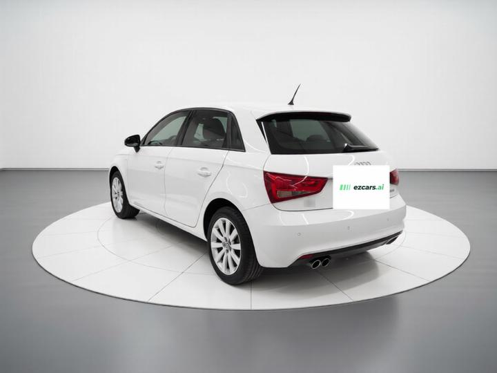 A1 2014 30 TFSI Sportback Comfort photo 4