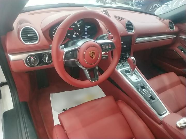 718 2022 Boxster 2.0T photo 5