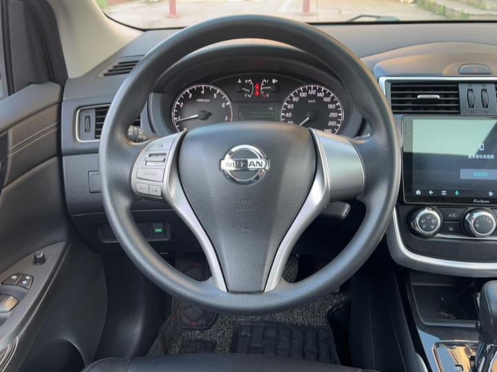 Tiida 2016 1.6L CVT photo 3